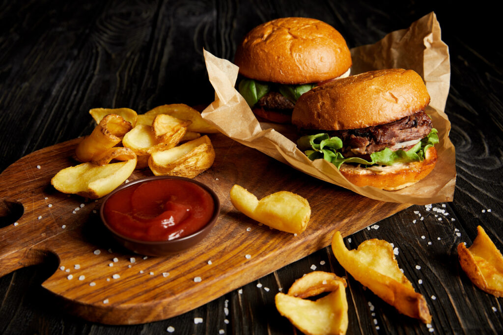 Fast food em casa? 5 receitas caseiras de lanches famosos